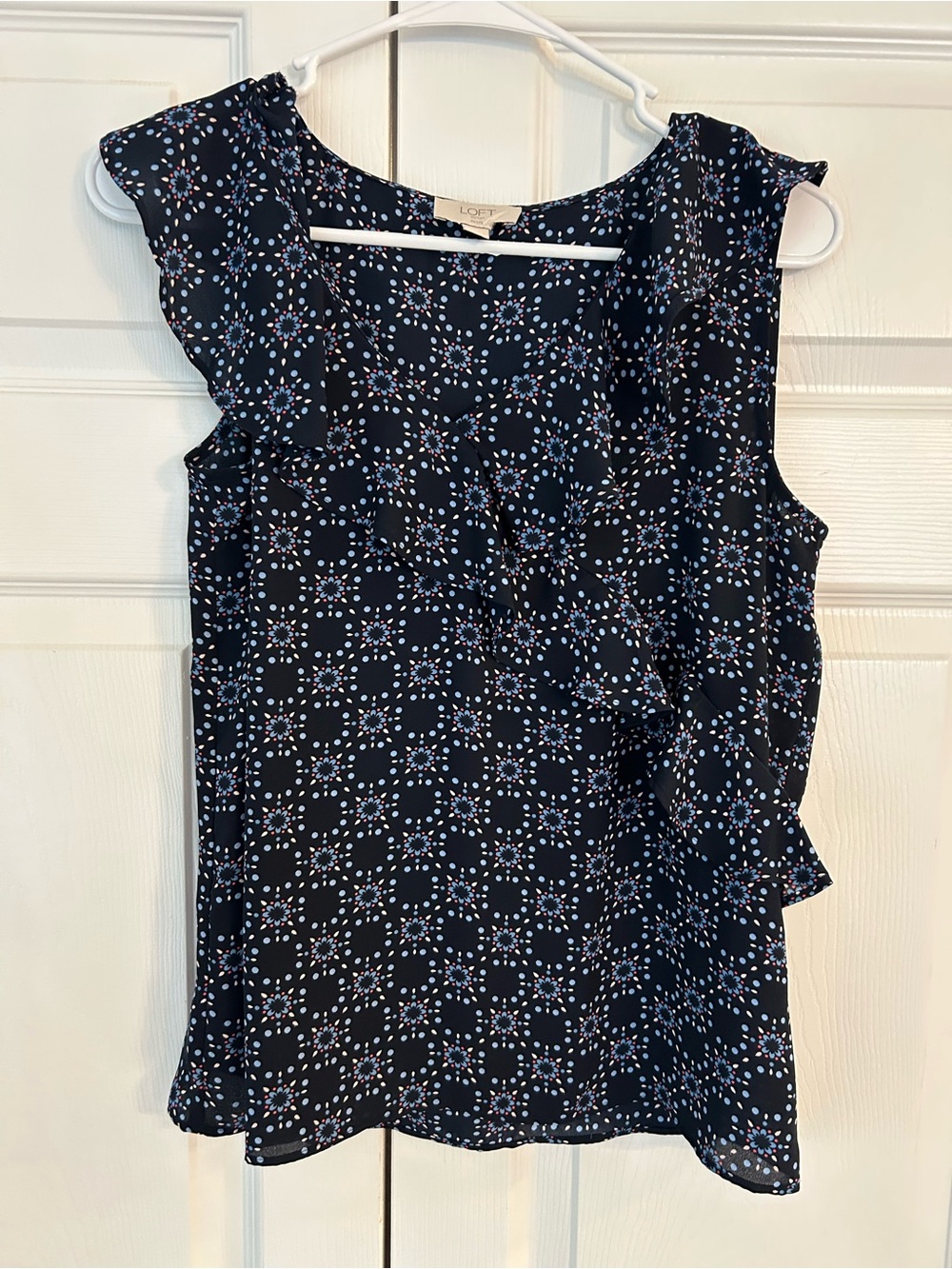 NWOT LOFT Women’s Blue Flower Print Ruffle Trim Tunic Blouse Shirt Size PS